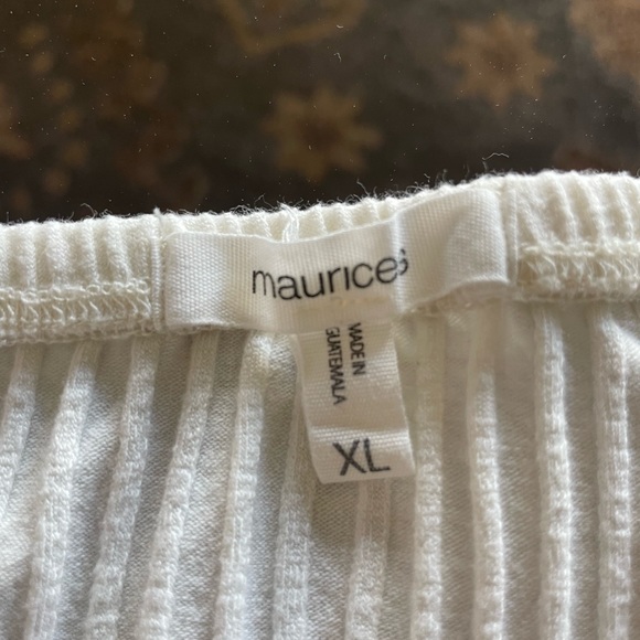Maurice’s XL off white off shoulder top - Picture 4 of 7